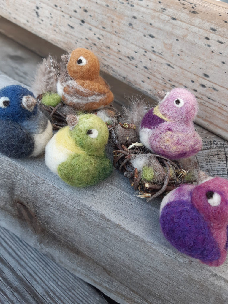 Vogel im Nest