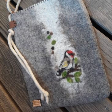 Tasche mit Vogelmotiv