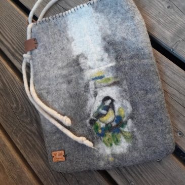 Tasche mit Vogelmotiv